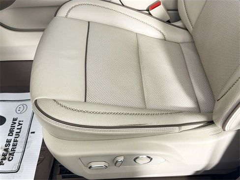 Used 2024 GMC Yukon Denali image 19