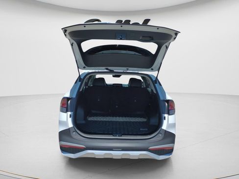 Used 2024 Kia Sportage EX FWD image 9