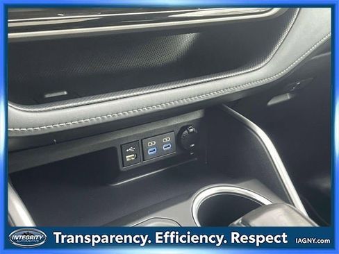 Certified 2022 Toyota Highlander XLE image 64