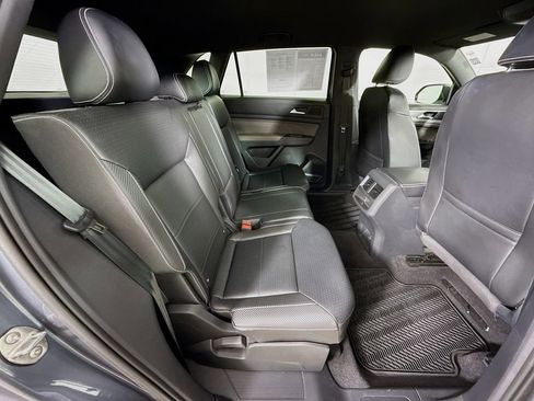 Used 2022 Volkswagen Atlas Cross Sport SE image 33
