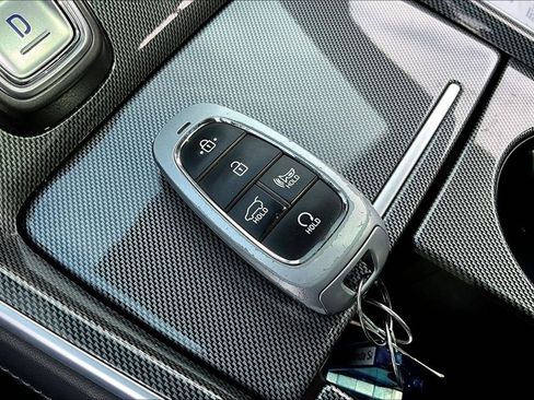 Used 2021 Hyundai Santa Fe SEL w/ Convenience + Premium Package image 11