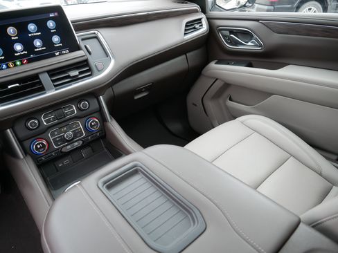 Used 2021 Chevrolet Tahoe LT image 11