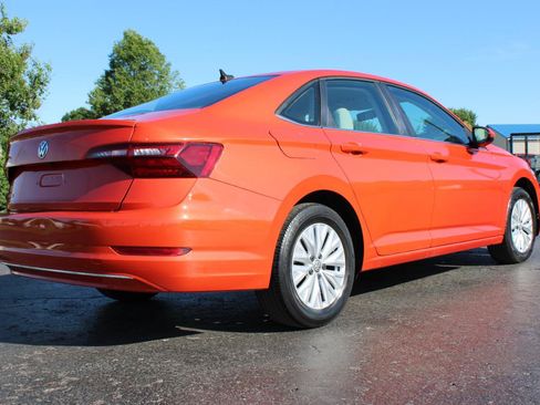 Used 2020 Volkswagen Jetta SE FWD image 4