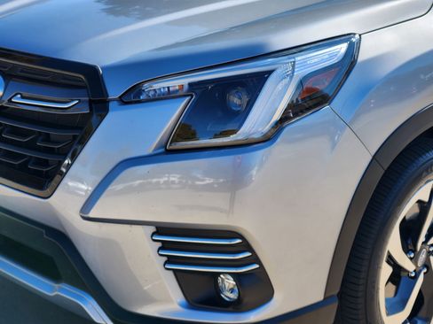 Used 2023 Subaru Forester Touring w/ Popular Package #2 image 6