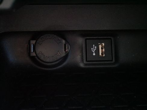Certified 2025 Toyota RAV4 XLE AWD/4WD image 29
