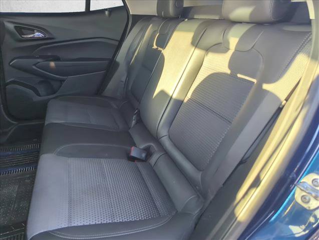 Used 2024 Chevrolet Trax LT w/ LT Convenience Package FWD image 8
