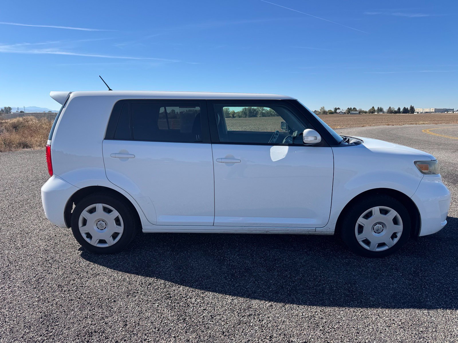Used 2008 Scion xB FWD image 6