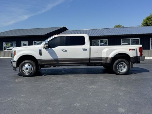 Used 2017 Ford F350 King Ranch w/ King Ranch Ultimate Package AWD/4WD image 2
