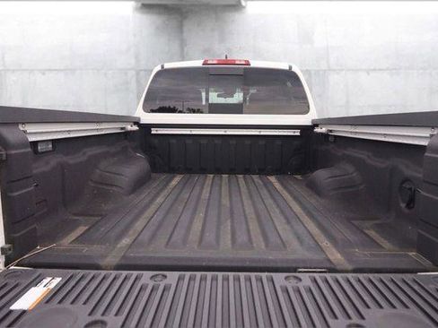 Used 2024 Nissan Frontier SV AWD/4WD image 7