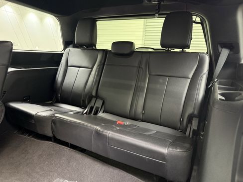 Used 2021 Ford Expedition XLT image 19
