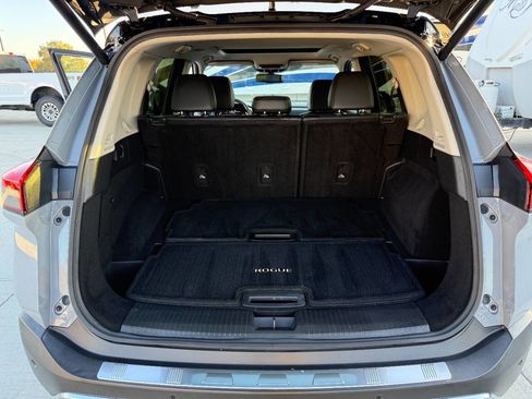 Used 2023 Nissan Rogue Platinum image 25