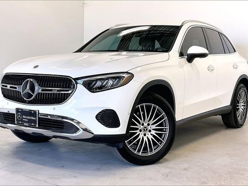 Used 2026 Mercedes-Benz GLC 300 GLC 300 image 2