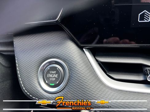 Used 2025 Chevrolet Equinox LT FWD image 15