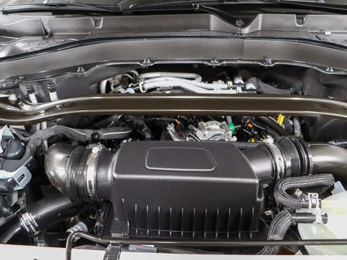 Used 2025 Ford Explorer ST image 33