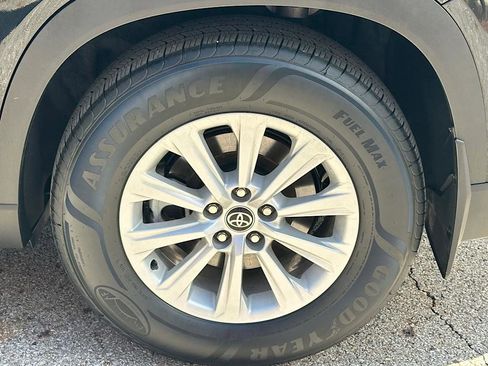 Certified 2024 Toyota Grand Highlander AWD image 29