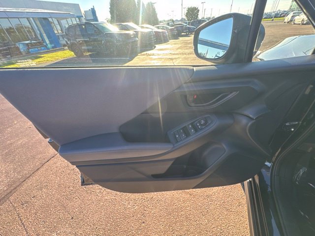 Used 2024 Subaru Crosstrek 2.0i Premium AWD/4WD image 9