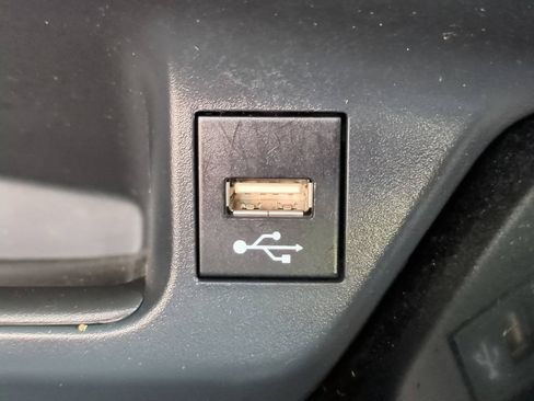 Used 2021 Toyota C-HR XLE FWD image 21