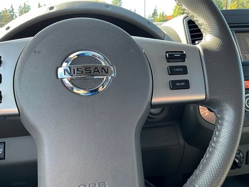 Used 2019 Nissan Frontier SL AWD/4WD image 19