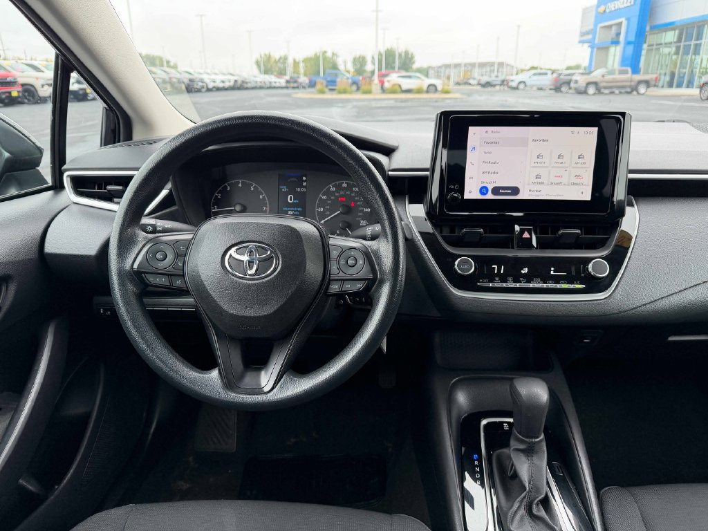 Used 2024 Toyota Corolla LE FWD image 30