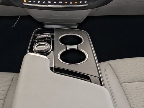 Used 2024 Cadillac Lyriq Luxury RWD image 14