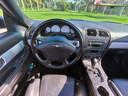 Used 2004 Ford Thunderbird image 18