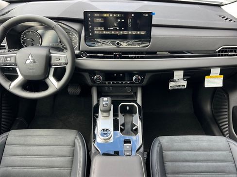New 2026 Mitsubishi Outlander AWD image 14