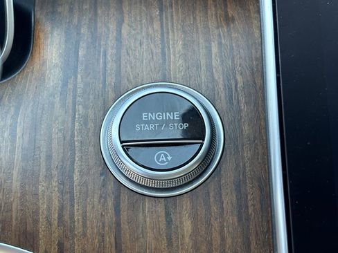 Used 2023 Mercedes-Benz C 300 C 300 image 12