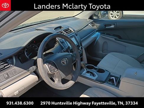 Used 2012 Toyota Camry LE FWD image 6