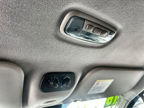 Used 2016 Ford Transit 350 XLT image 35