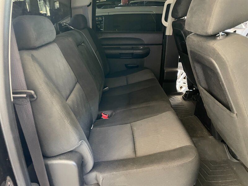 Used 2013 Chevrolet Silverado 2500 LT w/ Z71 Appearance Package AWD/4WD image 16
