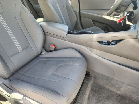 Certified 2024 Hyundai Elantra SE image 14