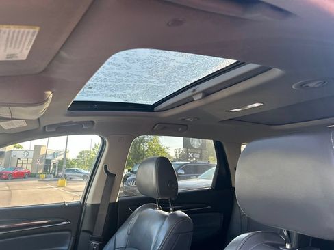 Used 2019 Buick Enclave Premium w/ Experience Buick Package AWD/4WD image 25