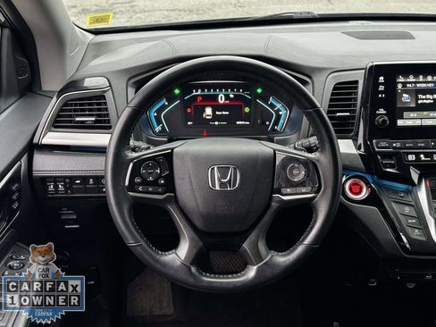 Used 2023 Honda Odyssey Touring image 11