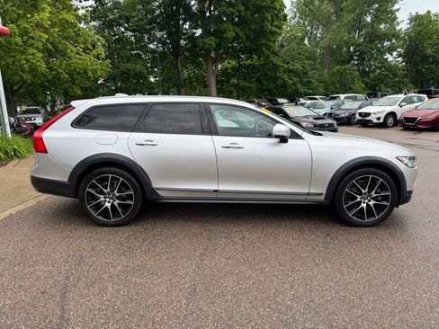 Used 2020 Volvo V90 T6 Cross Country AWD/4WD image 8