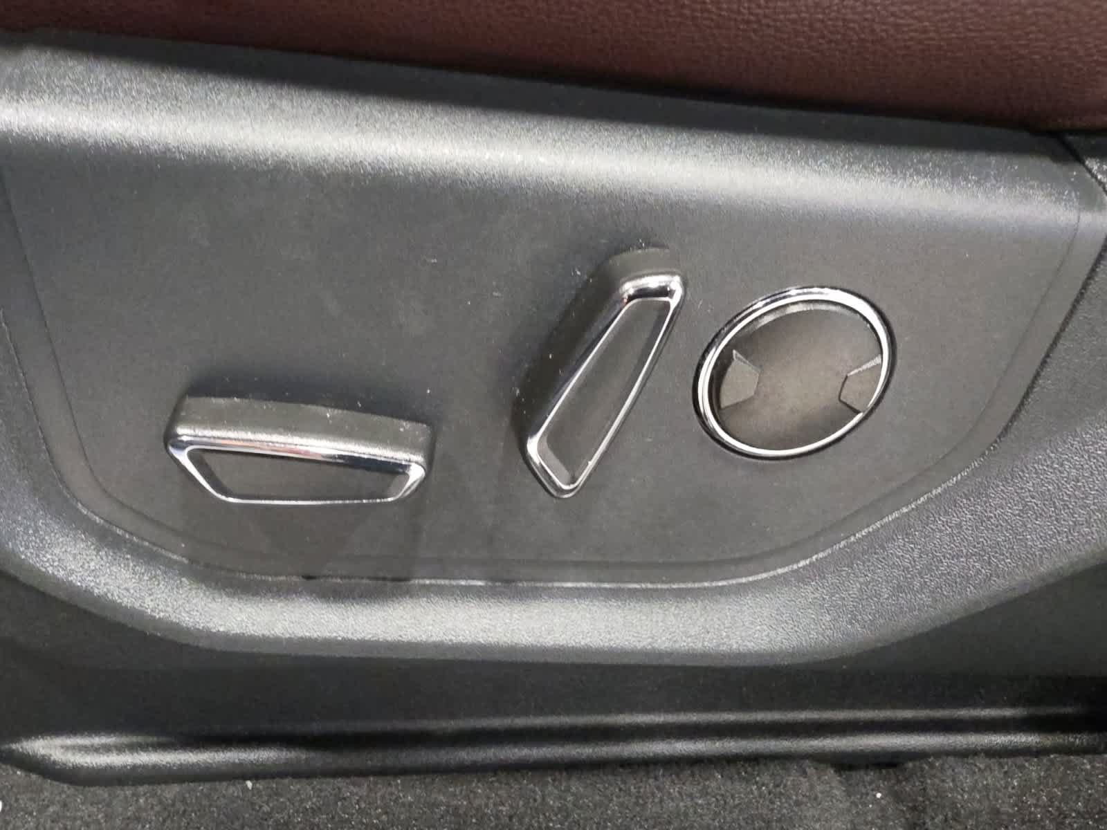 Used 2023 Ford Expedition Max Limited AWD/4WD image 19