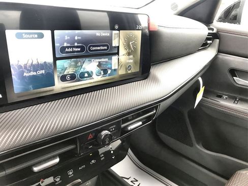 New 2025 Nissan Kicks SR image 16