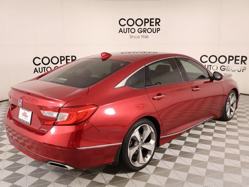 Used 2018 Honda Accord Touring image 22