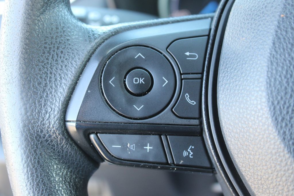 Used 2024 Toyota RAV4 LE AWD/4WD image 26