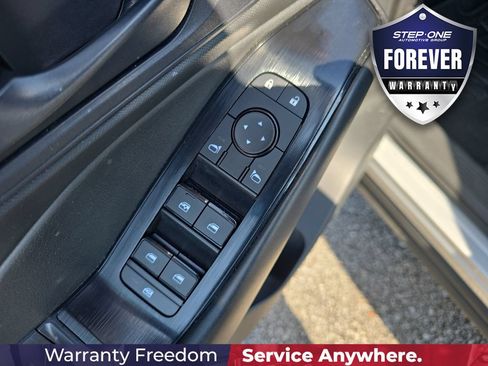Used 2024 Nissan Rogue S AWD/4WD image 19