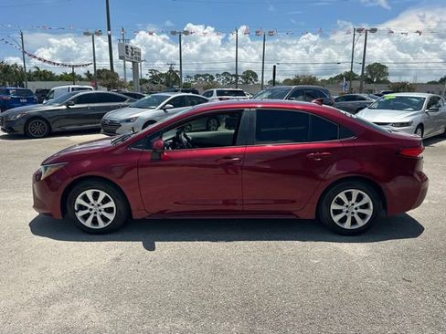 Used 2022 Toyota Corolla LE FWD image 9