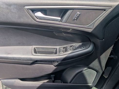 Used 2022 Ford Edge SE w/ Black Appearance Package AWD/4WD image 30