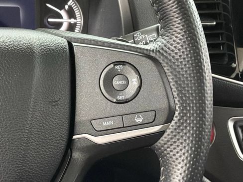 Used 2025 Honda Passport EX-L image 12