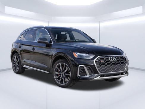 Used 2023 Audi SQ5 Premium Plus w/ Premium Plus Package AWD/4WD image 2