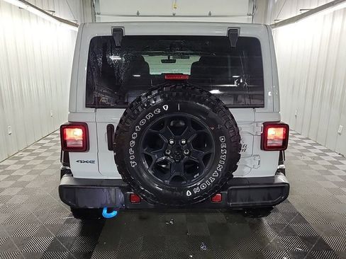 Used 2023 Jeep Wrangler Unlimited w/ Sun & Screen Package image 4