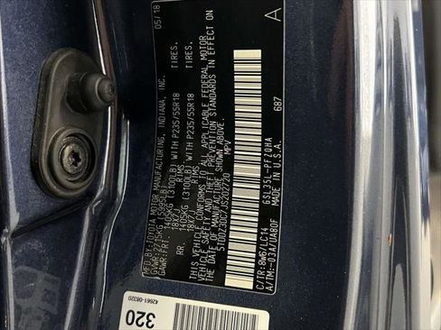 Used 2018 Toyota Sienna XLE image 17