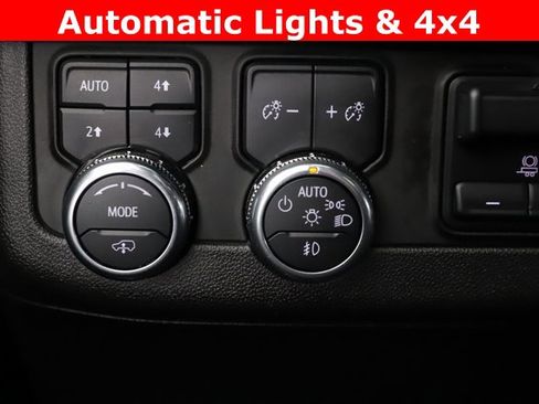 Used 2025 GMC Yukon Denali w/ Denali Reserve Package image 22