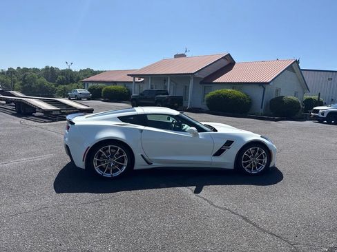 Used 2019 Chevrolet Corvette Grand Sport RWD image 11