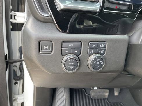 Used 2022 Chevrolet Silverado 1500 LTZ image 16