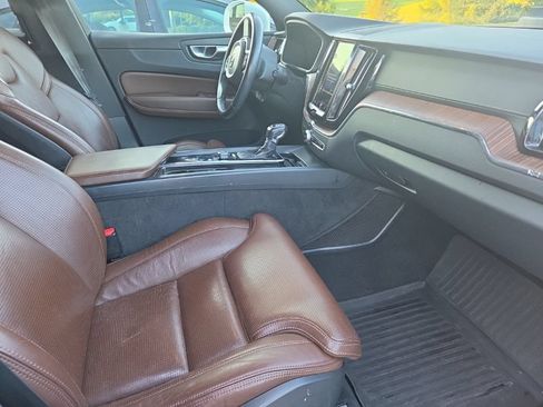 Used 2021 Volvo XC60 T5 Inscription w/ Advanced Package FWD image 12