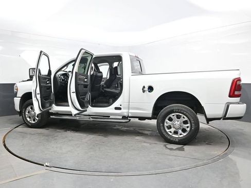 Used 2024 RAM 2500 Laramie AWD/4WD image 59